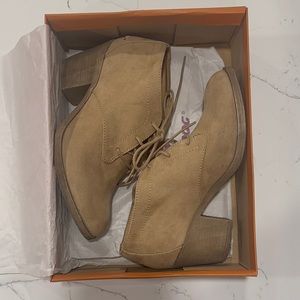 ROCKET DOG | Sand Coast Sam Bootie | Tan Suede | Ankle Boot | Women’s 8